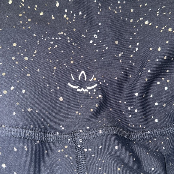 Beyond Yoga High Waisted Ombre Navy and Silver Leggings Size Small - Picture 6 of 7